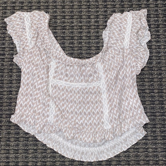 Tops - Beachy flowy top